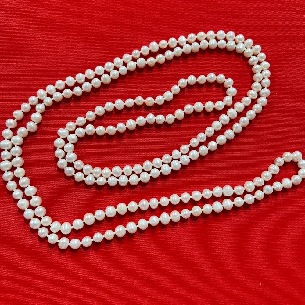 Elegant White Pearl Necklace